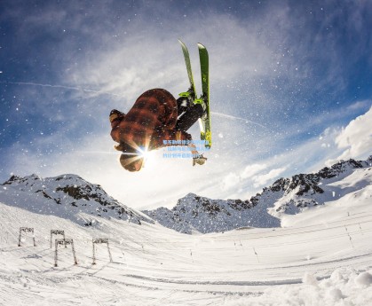 那不勒斯锁定后防基石，拉赫马尼领衔四人续约计划开启新时代