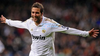 昔日金球先生卡卡早衰之谜，自律人生难敌伤病魔咒